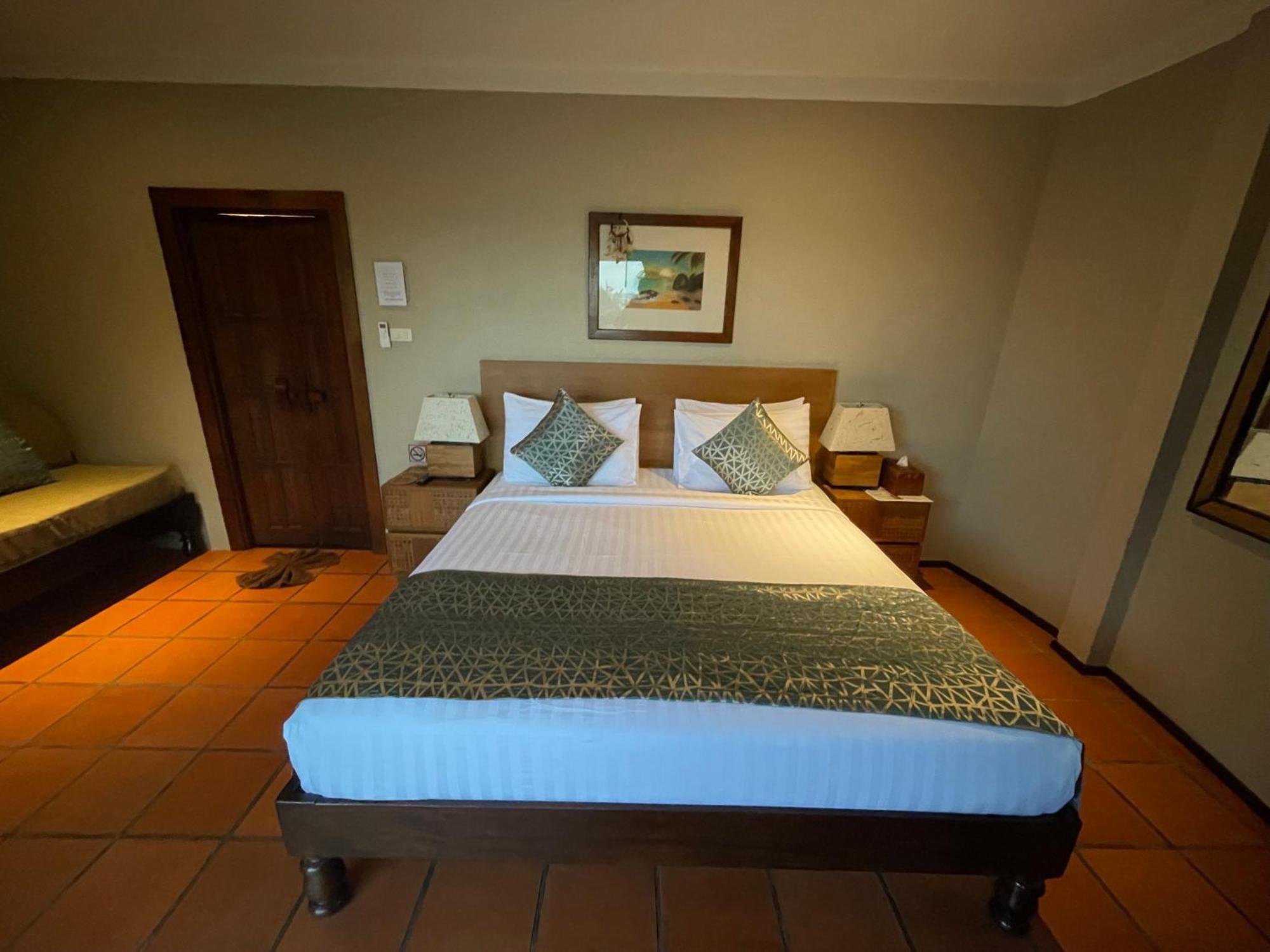 Beyond The Blue Horizon Boutique Bungalows Haad Chao Phao Exterior photo