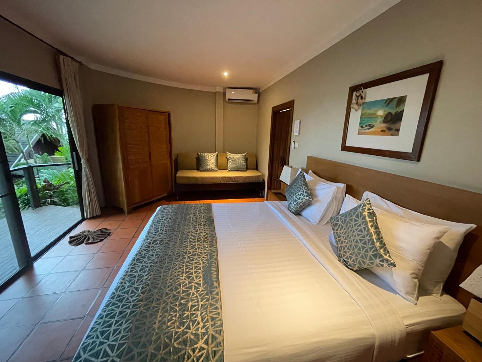 Beyond The Blue Horizon Boutique Bungalows Haad Chao Phao Exterior photo