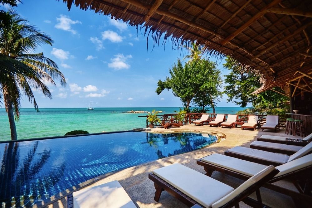 Beyond The Blue Horizon Boutique Bungalows Haad Chao Phao Exterior photo
